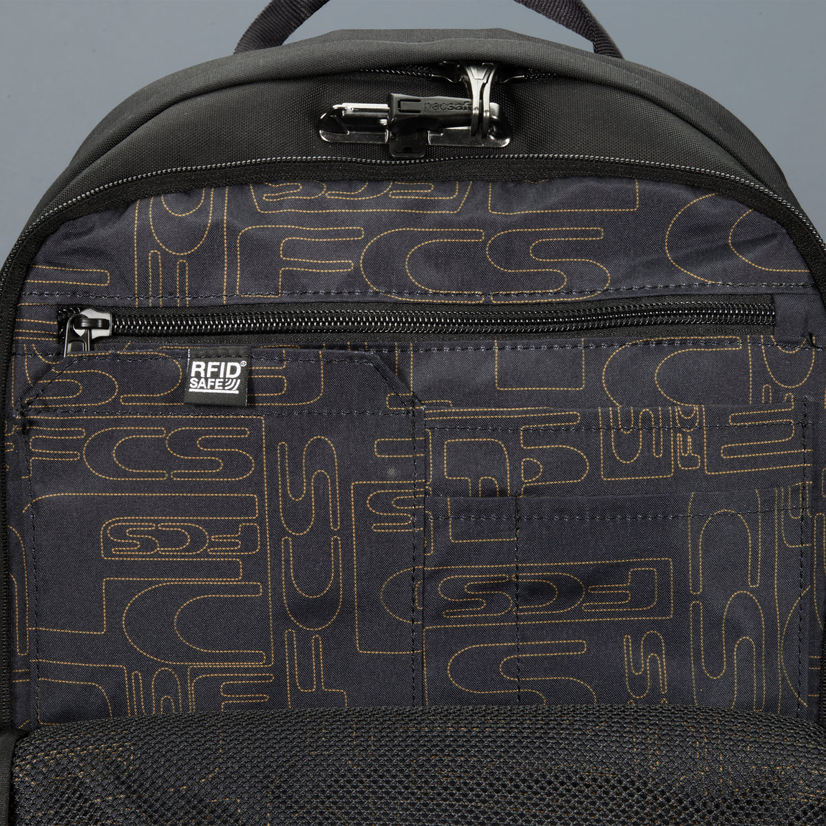 FCS x Pacsafe Roam Day Pack 25L