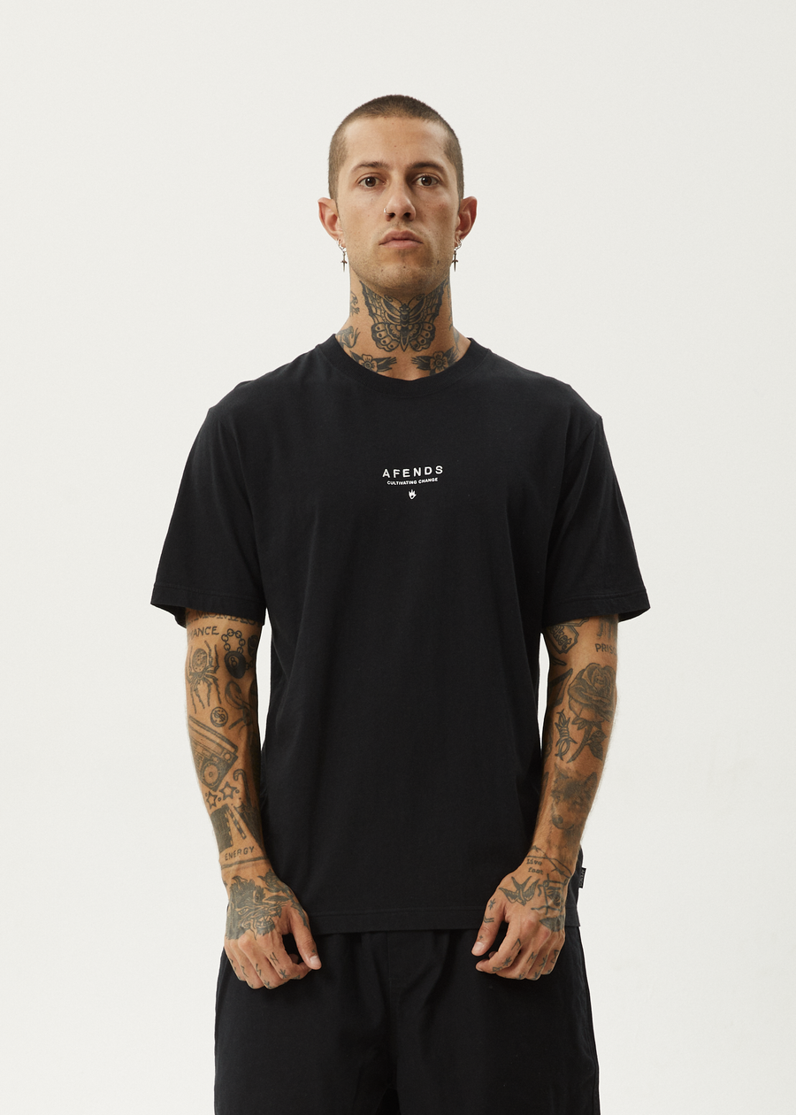 SPACE RETRO FIT TEE